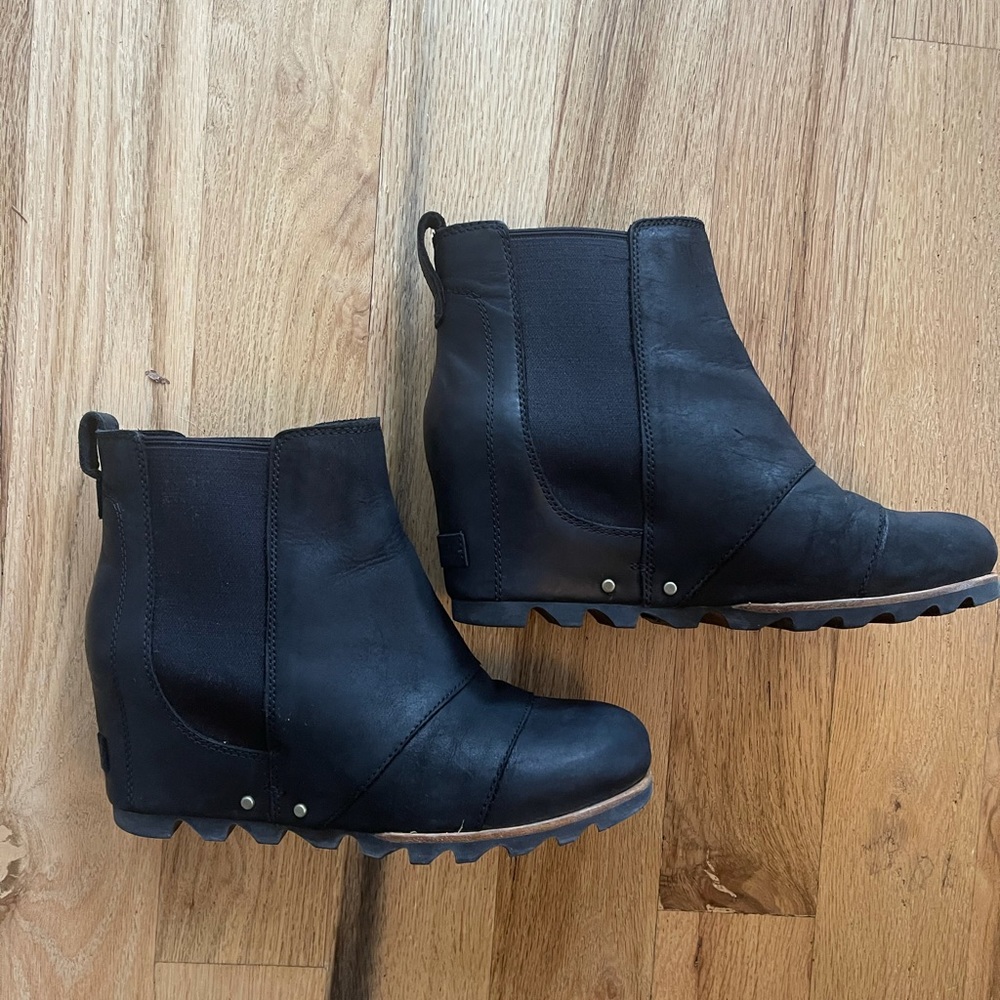 Sorel wedge booties